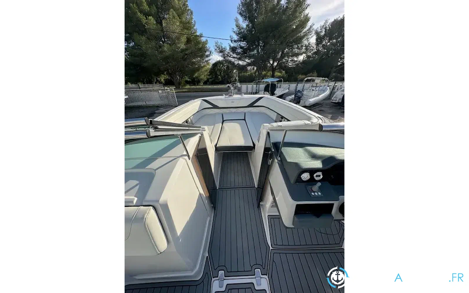 slider 14 Regal 26 Fasdeck