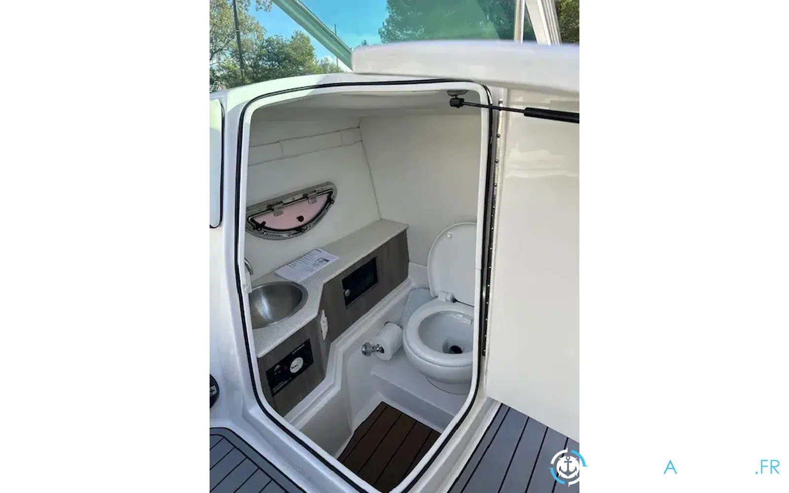 slider 20 Regal 26 Fasdeck