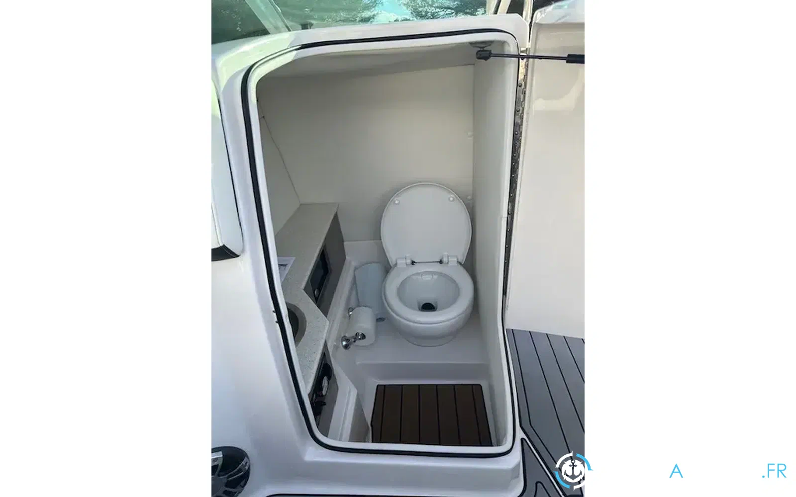 slider 21 Regal 26 Fasdeck