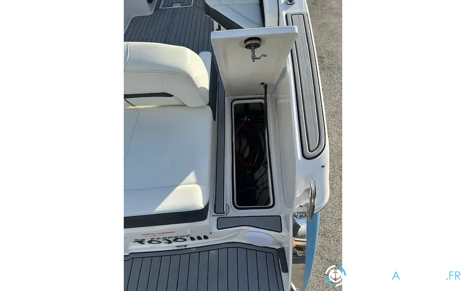 slider 27 Regal 26 Fasdeck