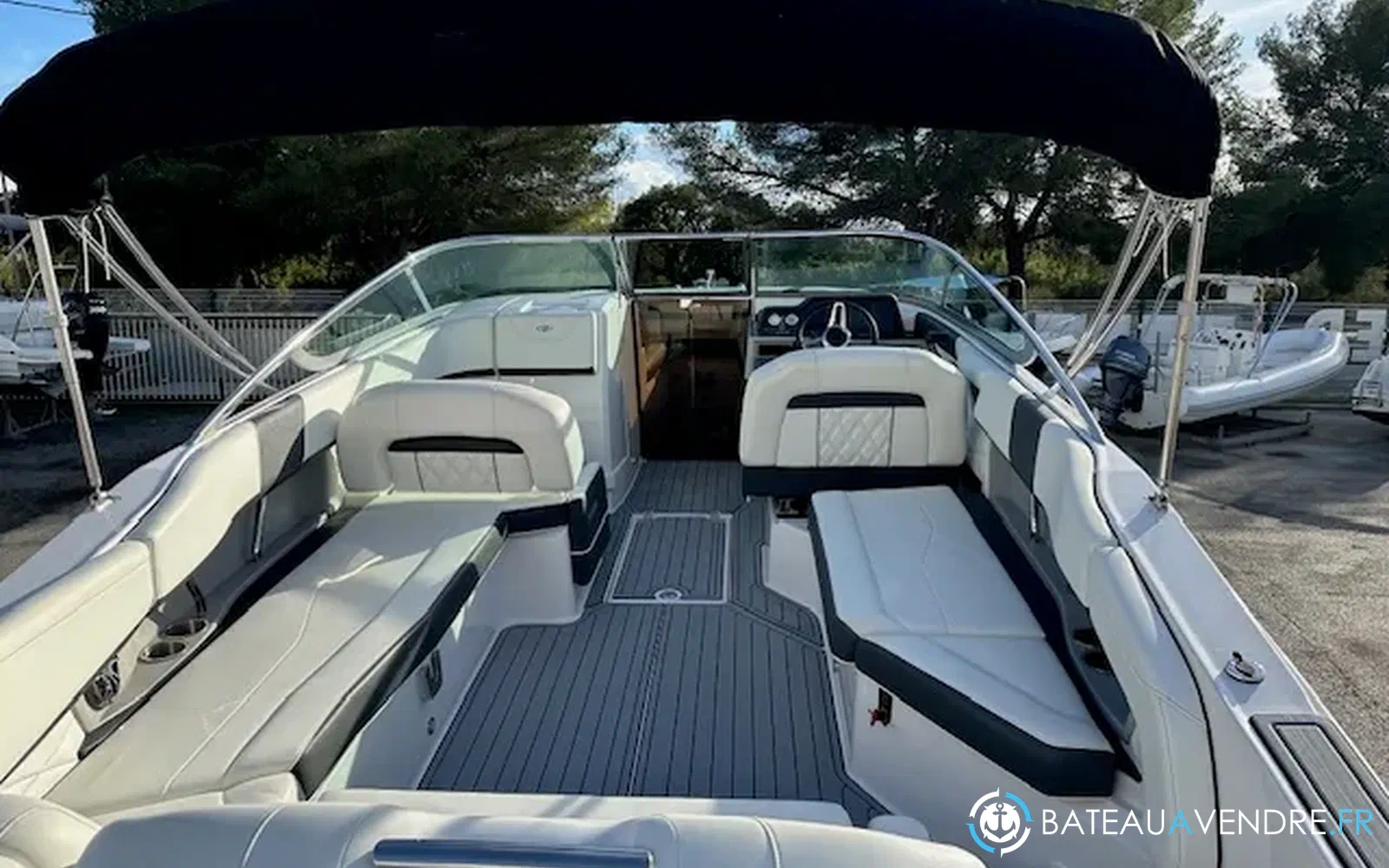 slider 8 Regal 26 Fasdeck