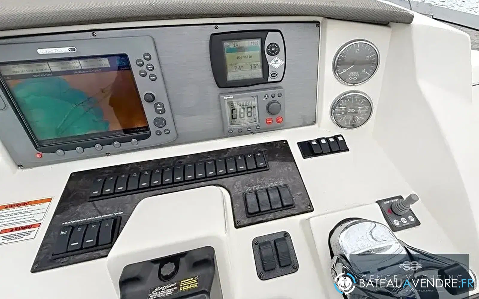 slider 9 Sea Ray 375 Sedan Bridge