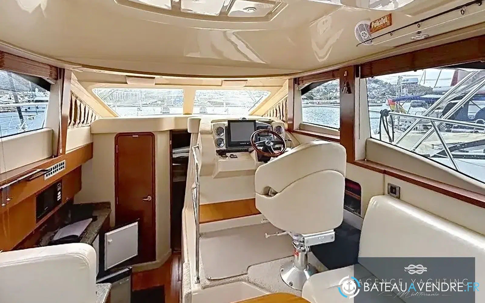 slider 14 Sea Ray 375 Sedan Bridge