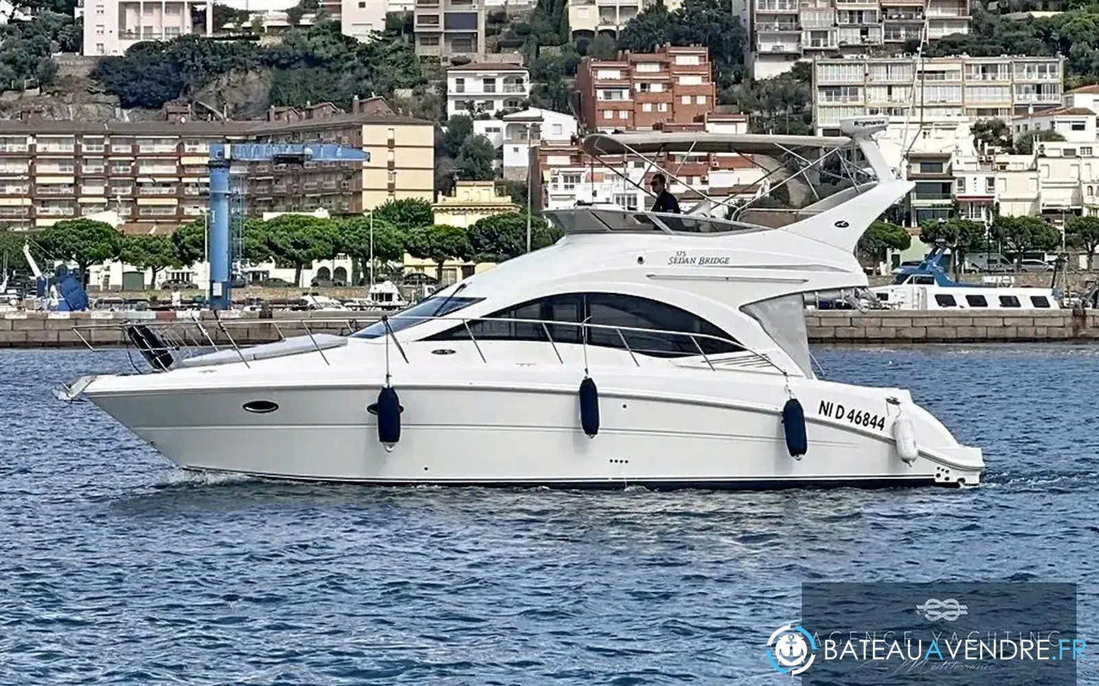 slider 1 Sea Ray 375 Sedan Bridge