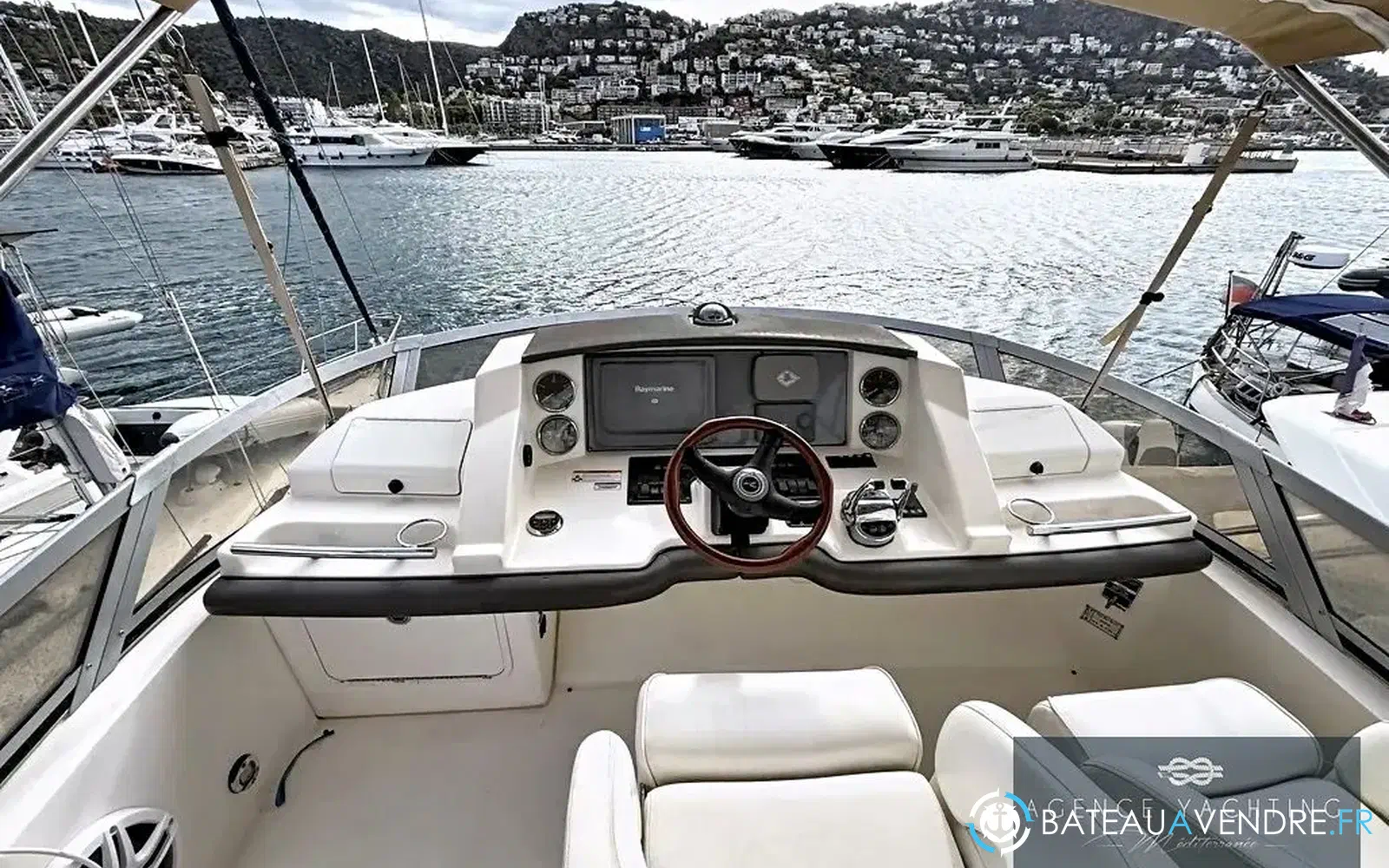 slider 8 Sea Ray 375 Sedan Bridge