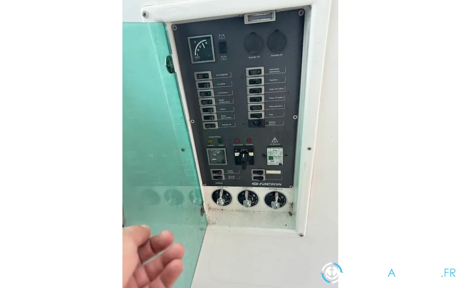 slider 14 Faeton 910 Moraga