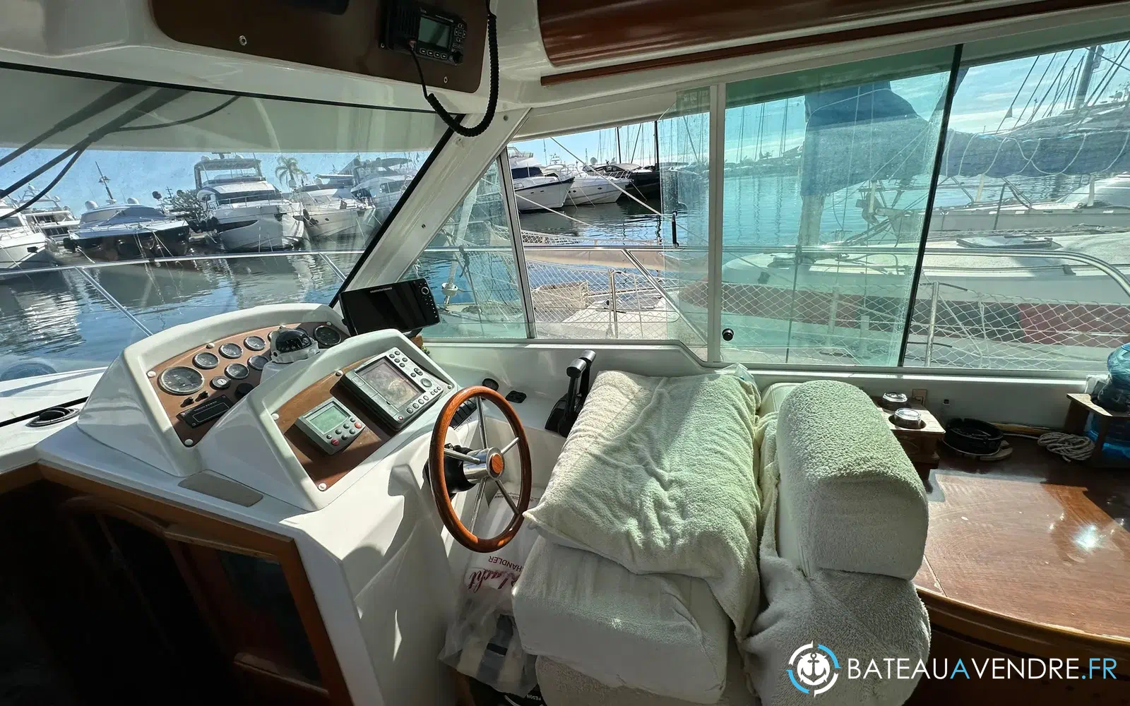 slider 17 Beneteau Antares 980