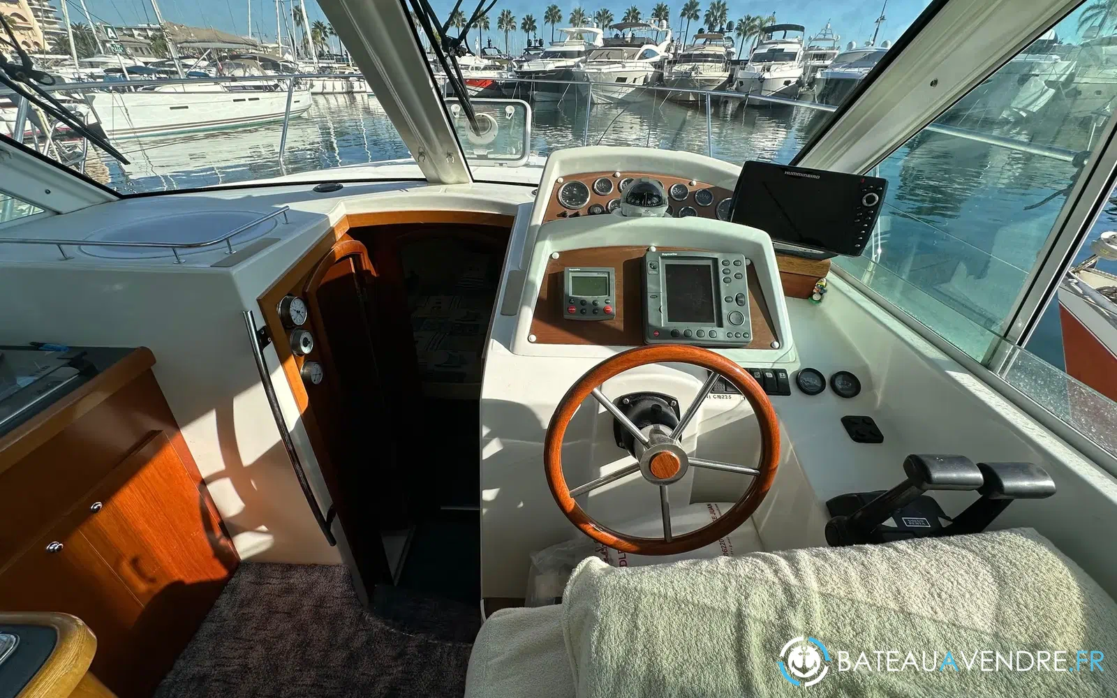 slider 18 Beneteau Antares 980