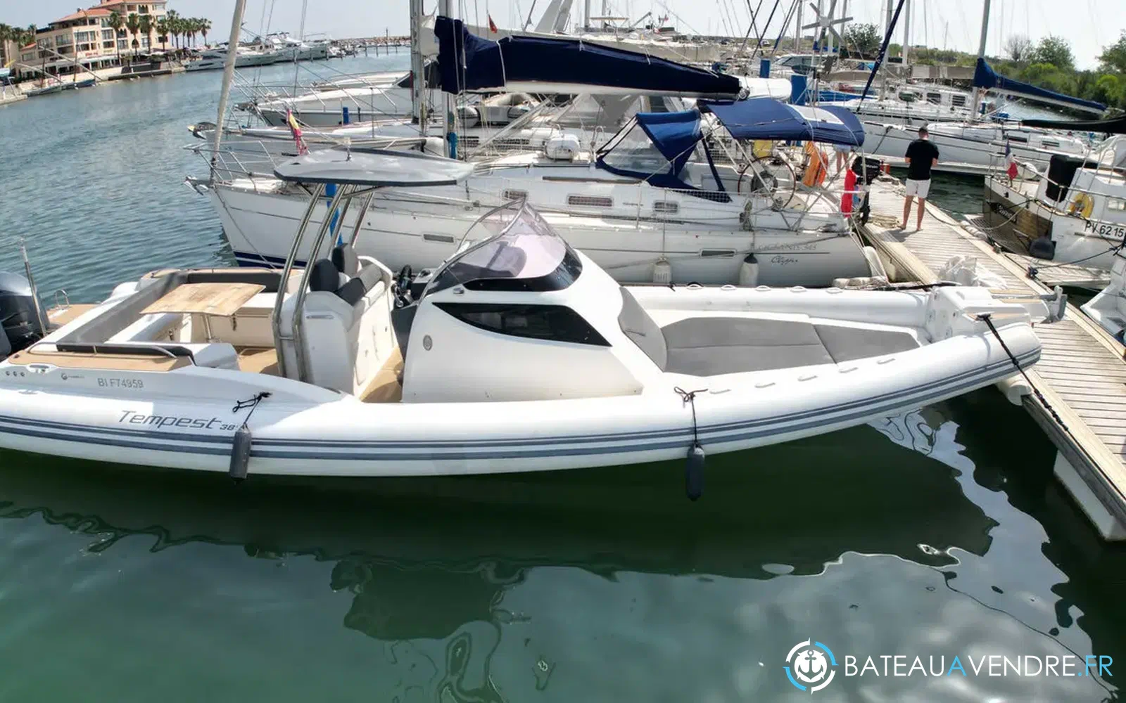 slider 0 Capelli Tempest 38