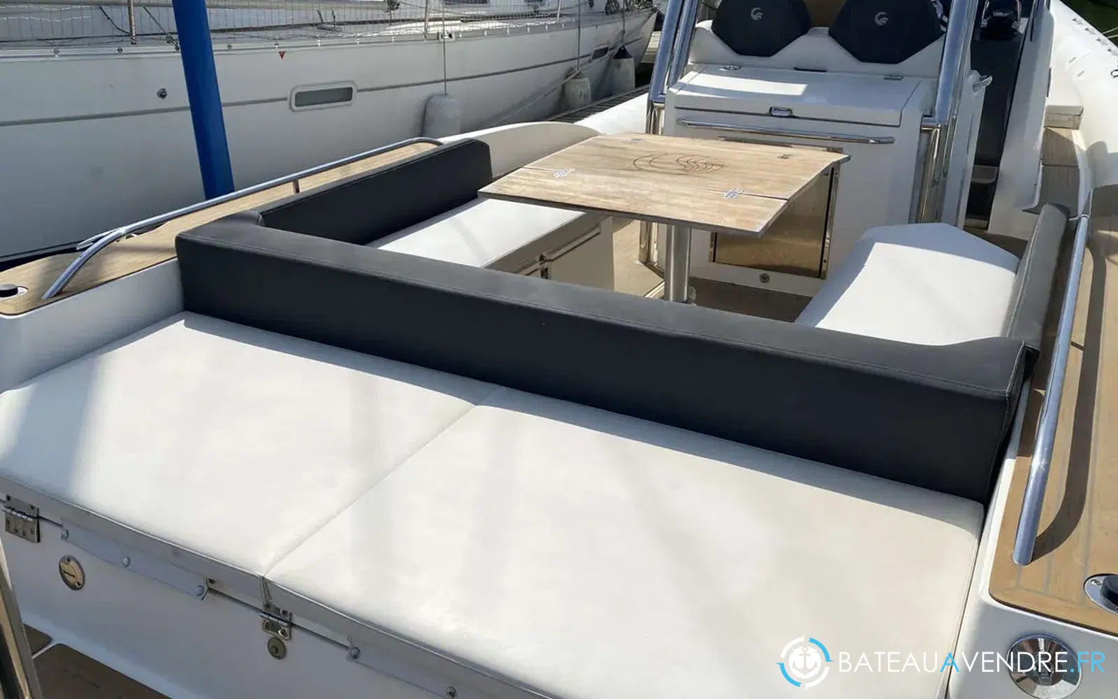 slider 11 Capelli Tempest 38
