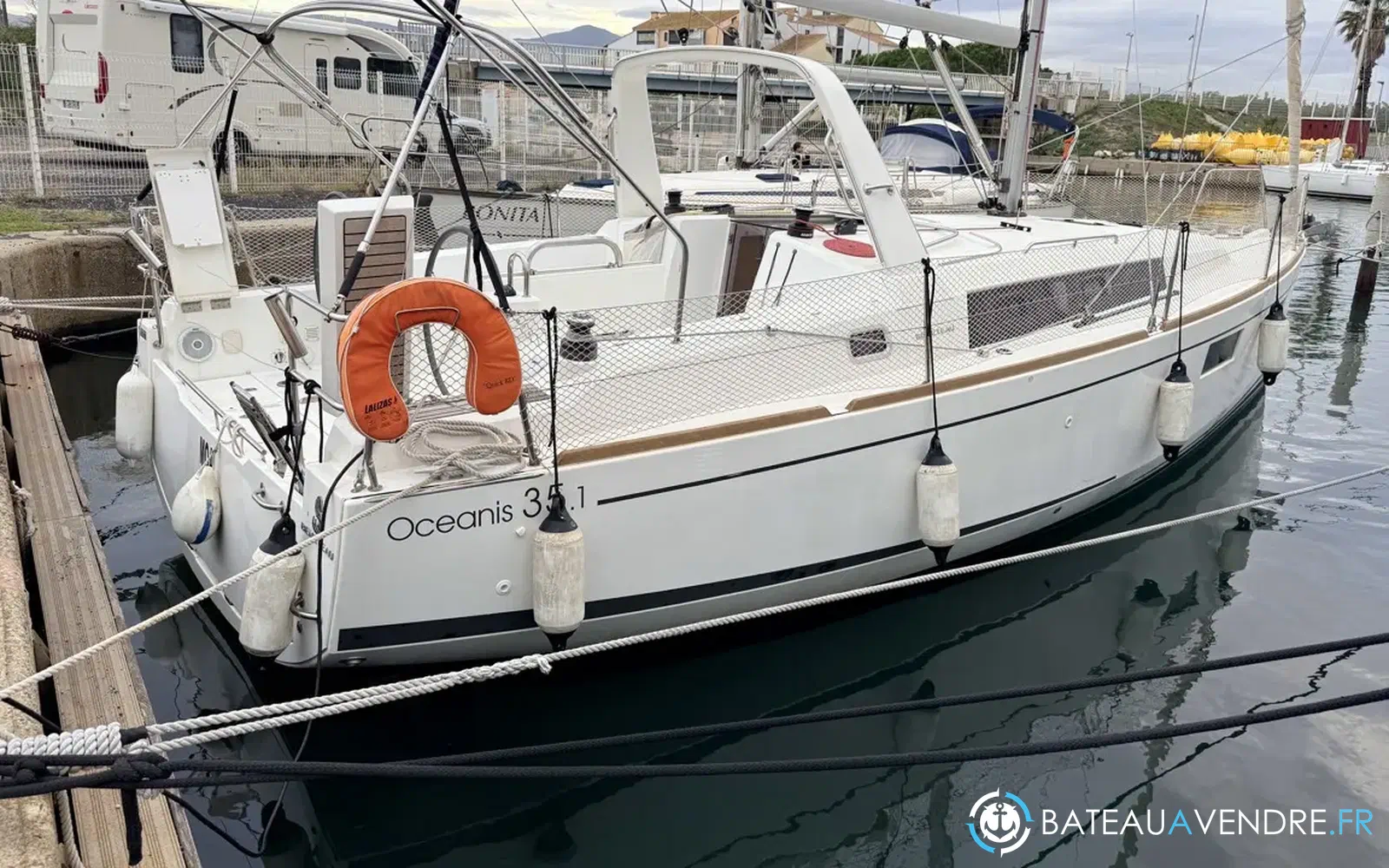 slider 2 Beneteau Oceanis 35.1