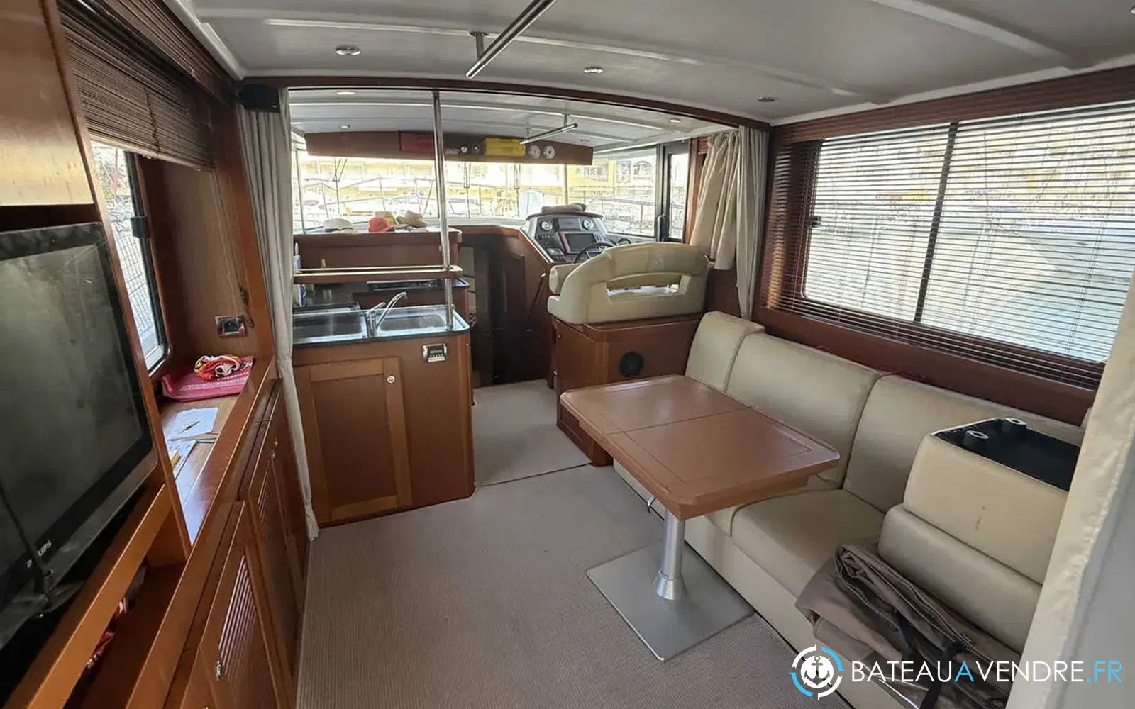 slider 16 Beneteau Swift Trawler 44