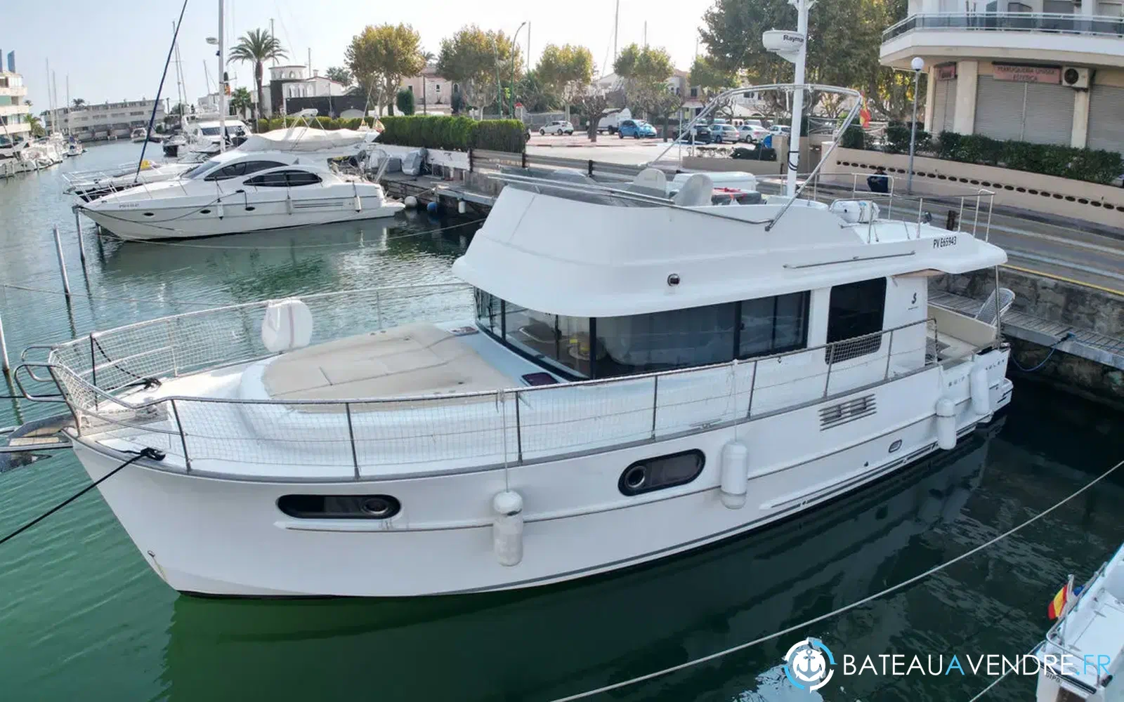 slider 2 Beneteau Swift Trawler 44