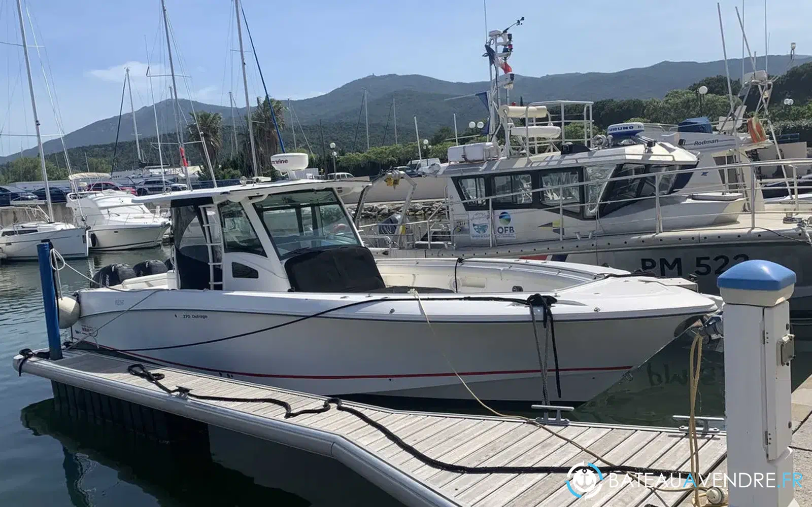 slider 0 Boston Whaler 370 Outrage