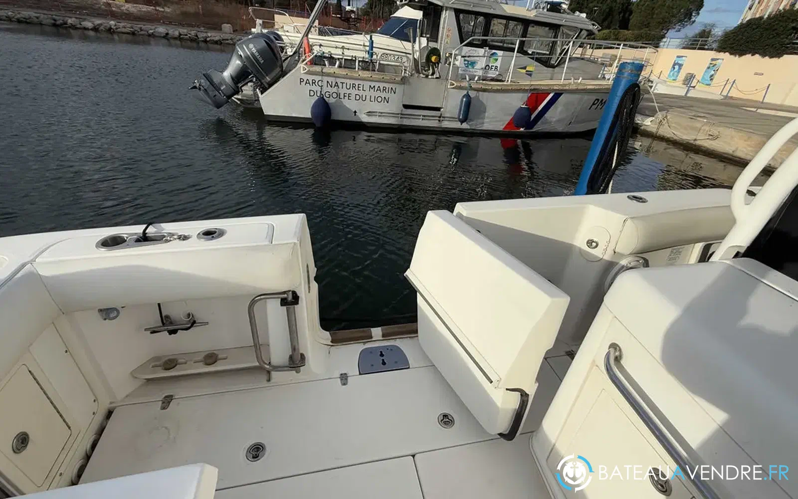 slider 25 Boston Whaler 370 Outrage