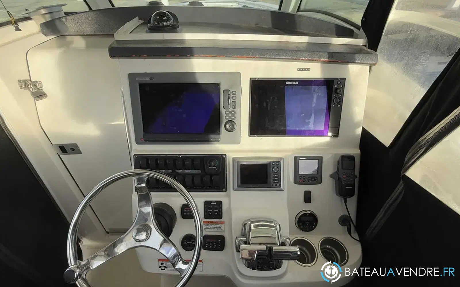slider 29 Boston Whaler 370 Outrage