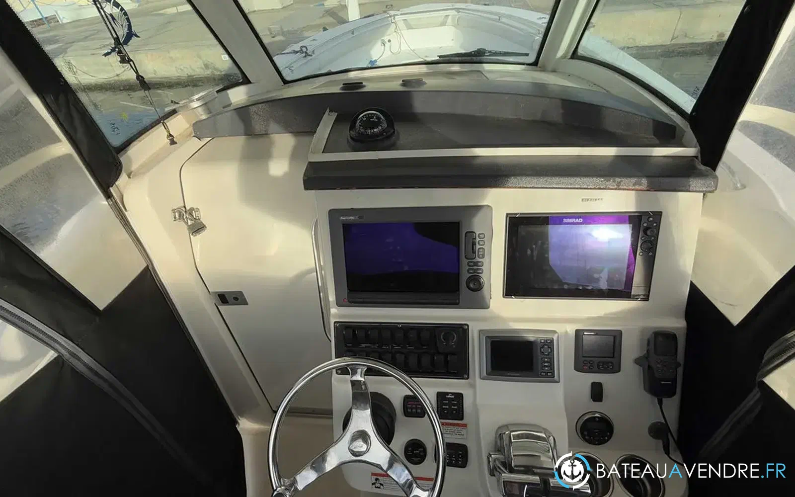 slider 31 Boston Whaler 370 Outrage