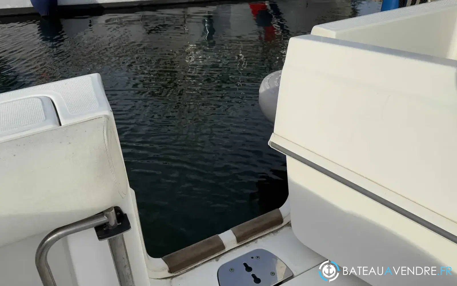 slider 36 Boston Whaler 370 Outrage