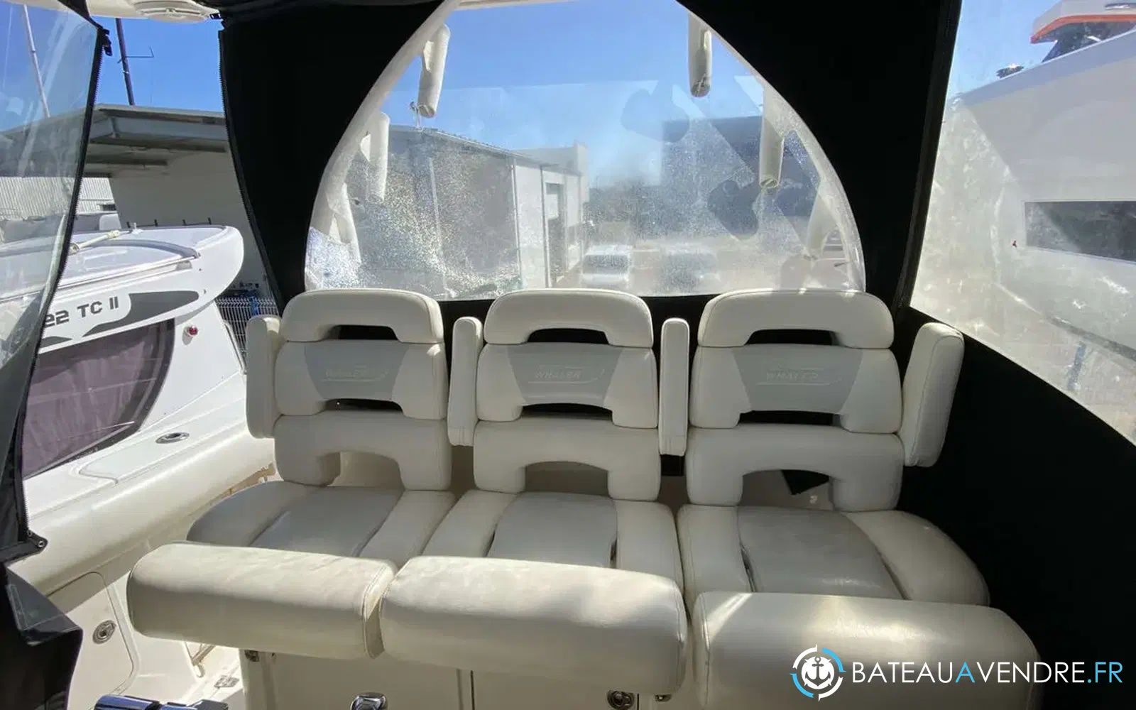 slider 4 Boston Whaler 370 Outrage
