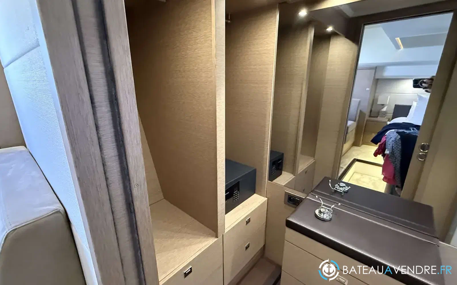 slider 33 Prestige Yachts 560 Fly