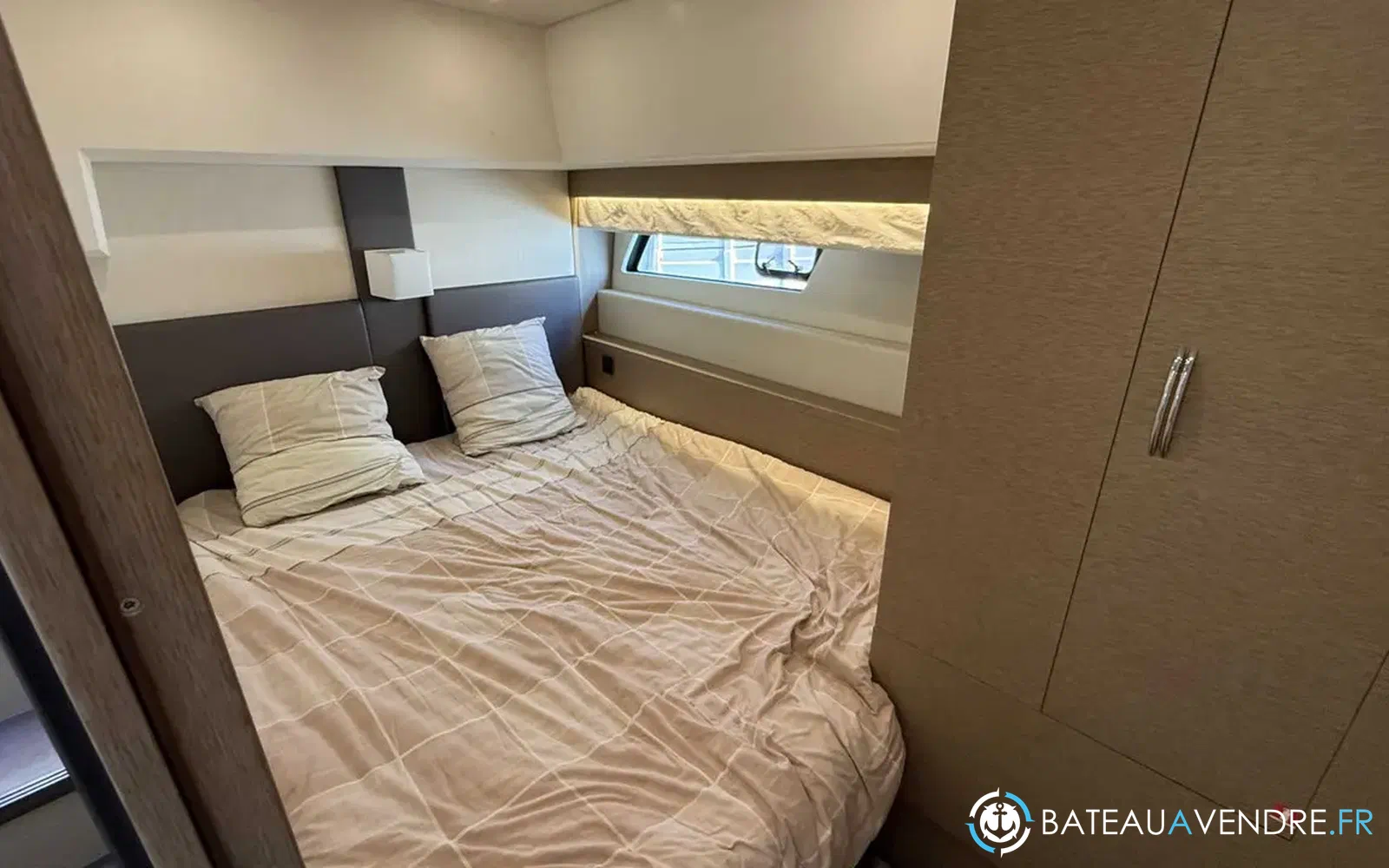 slider 38 Prestige Yachts 560 Fly