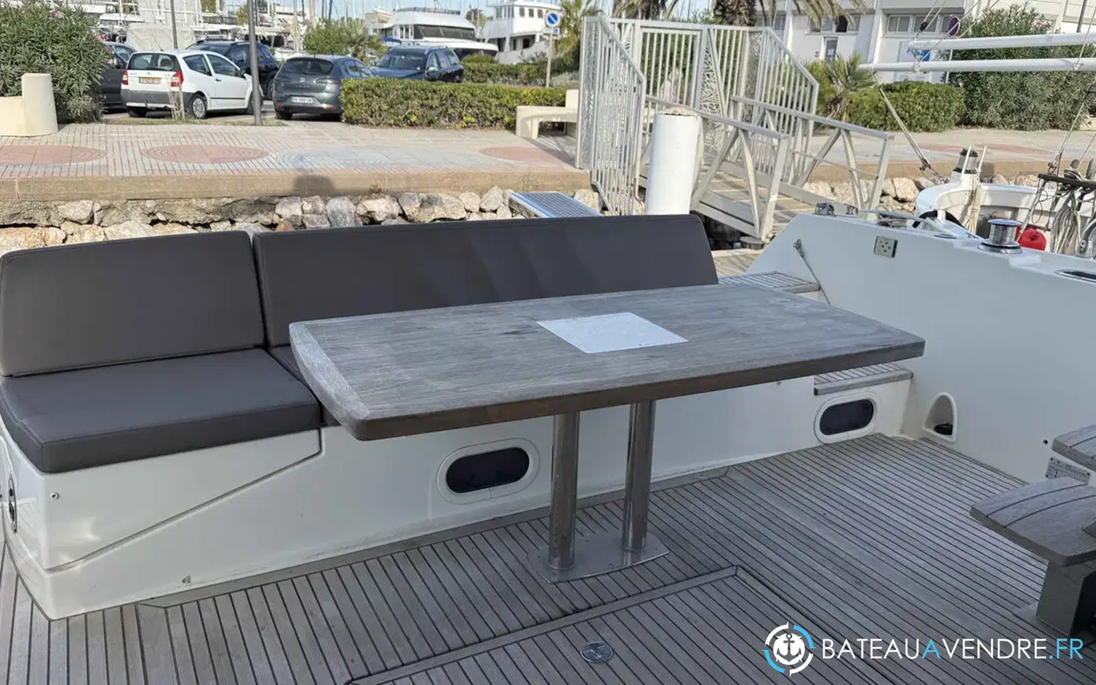 slider 8 Prestige Yachts 560 Fly