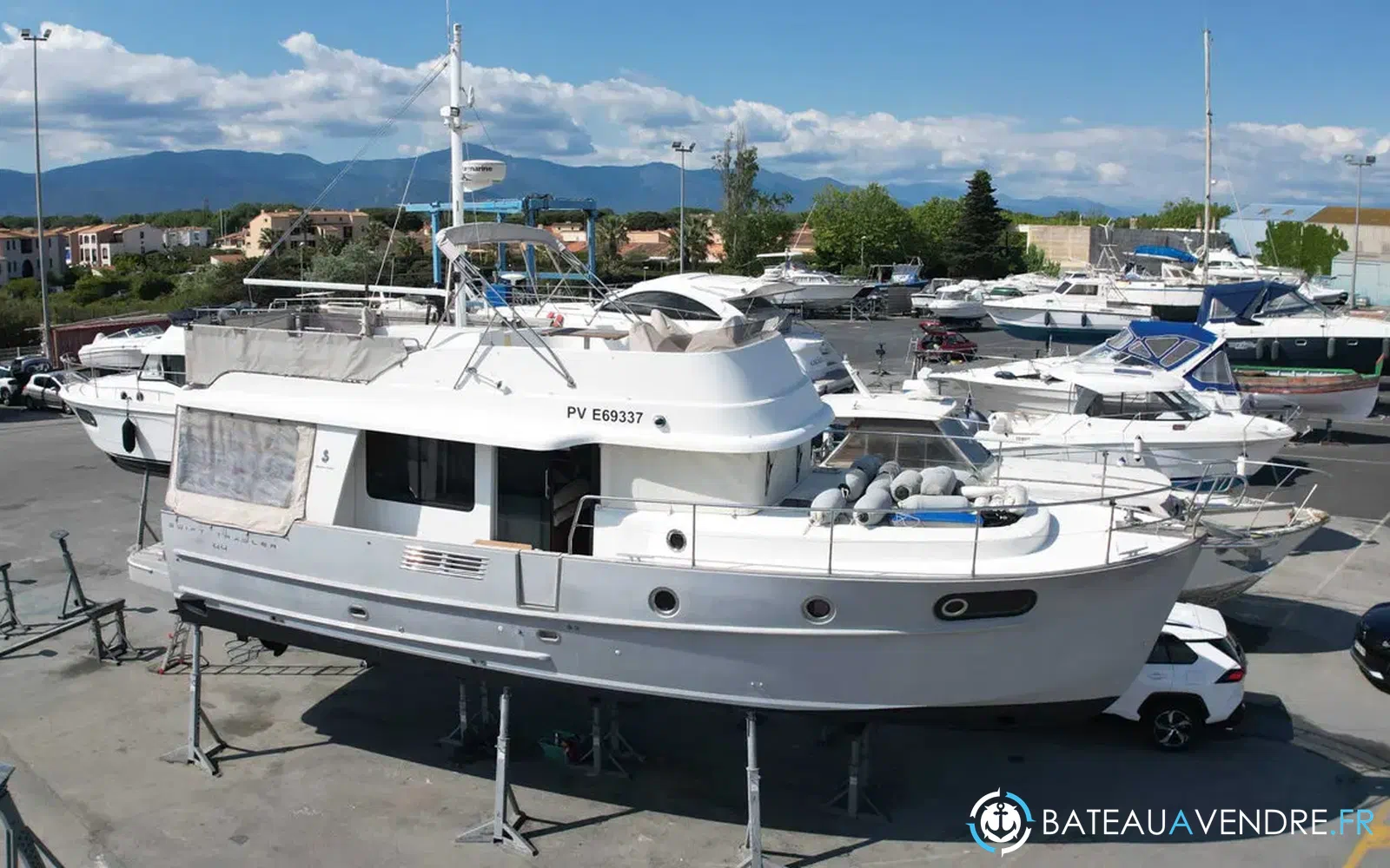 slider 5 Beneteau Swift Trawler 44