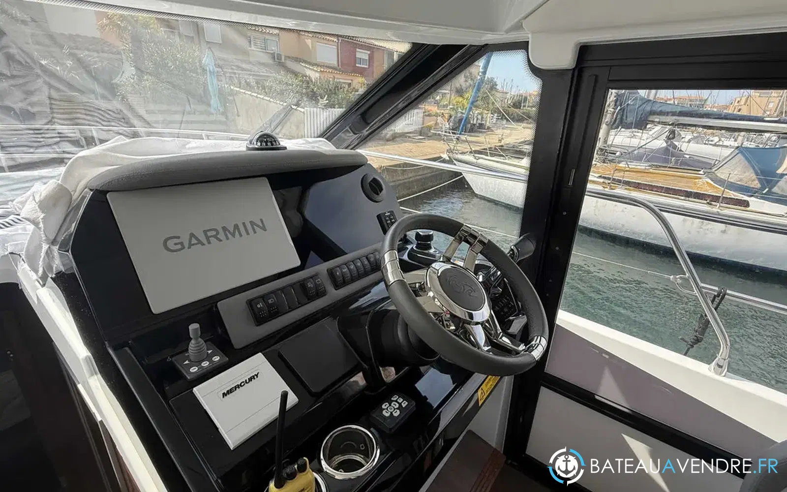 slider 9 Beneteau Antares 12