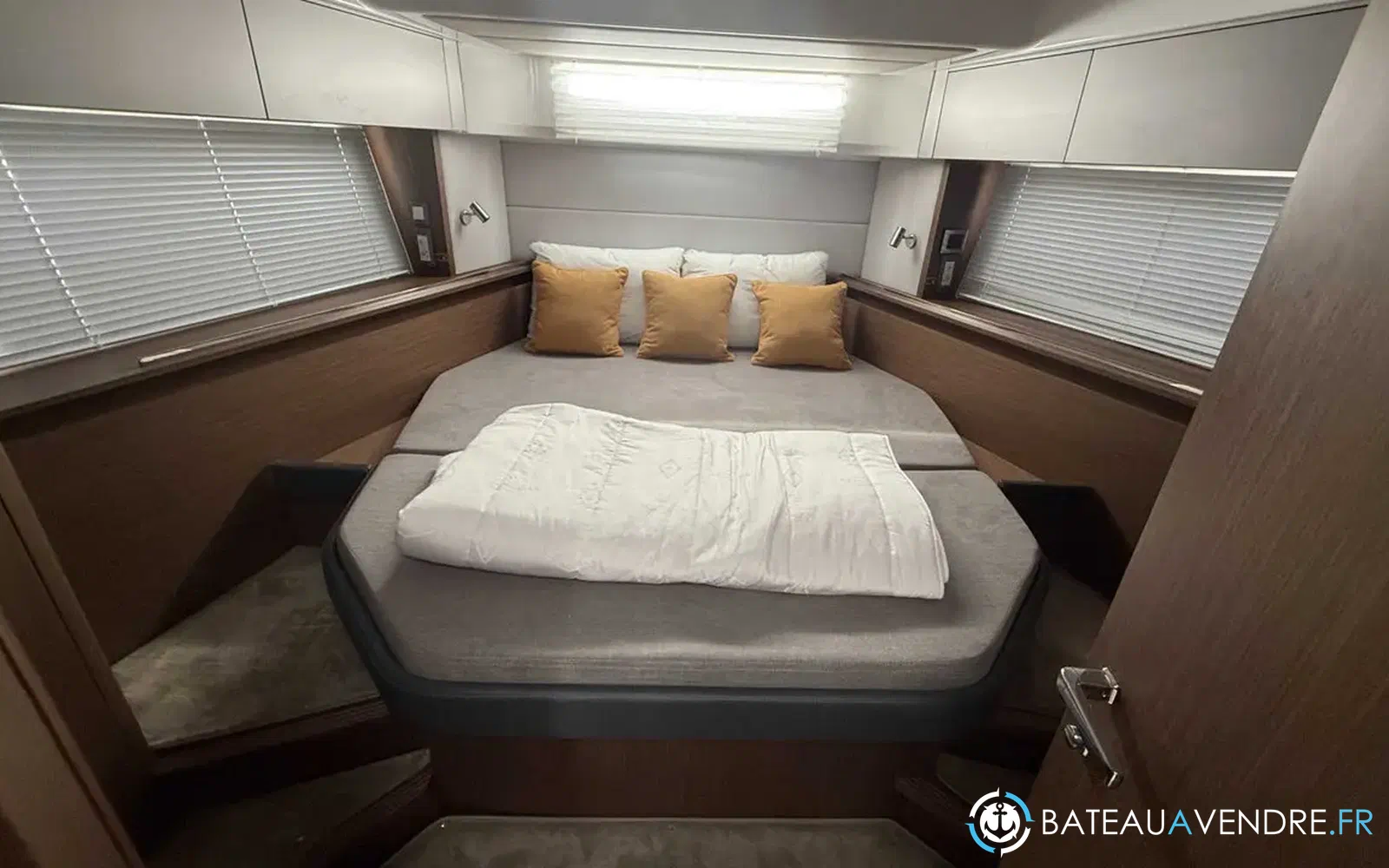 slider 11 Beneteau Antares 12