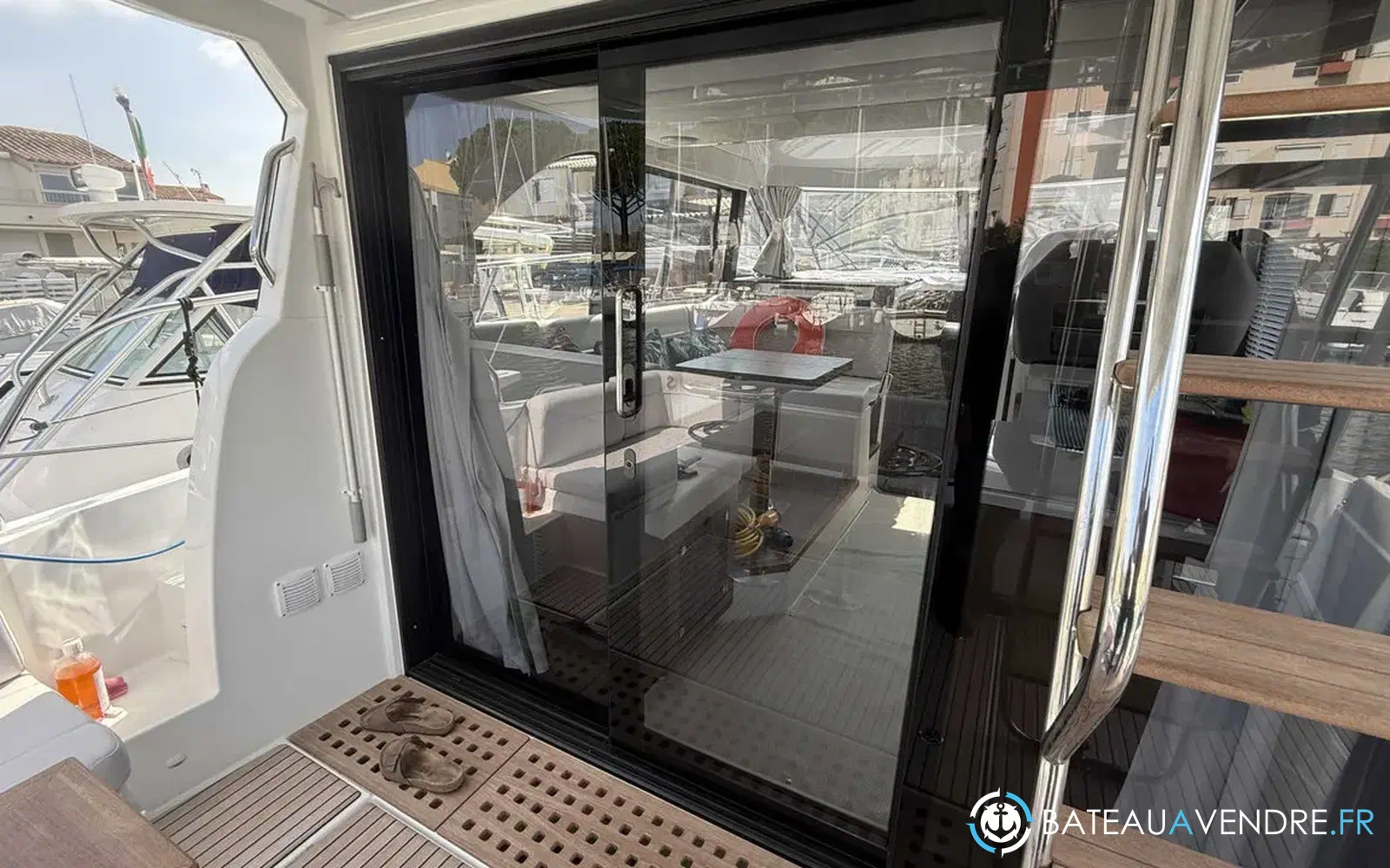 slider 37 Beneteau Antares 12