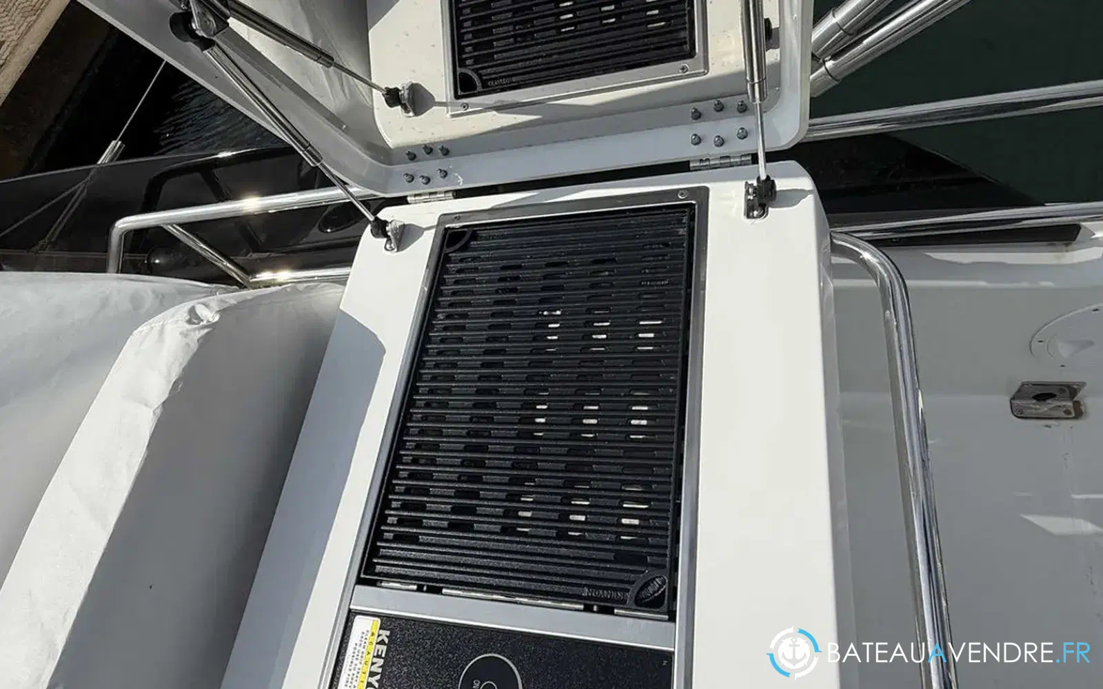 slider 38 Beneteau Antares 12