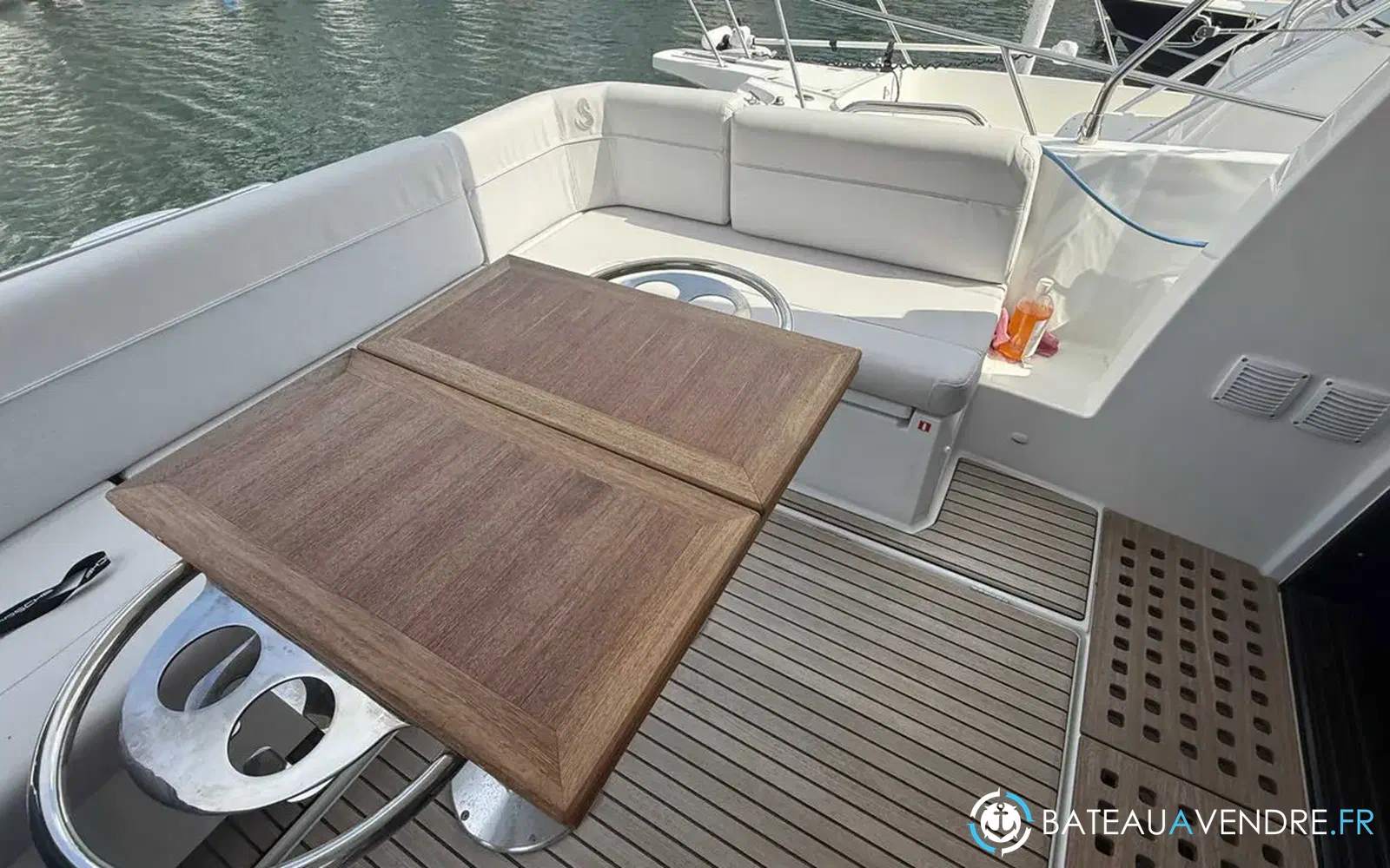 slider 8 Beneteau Antares 12