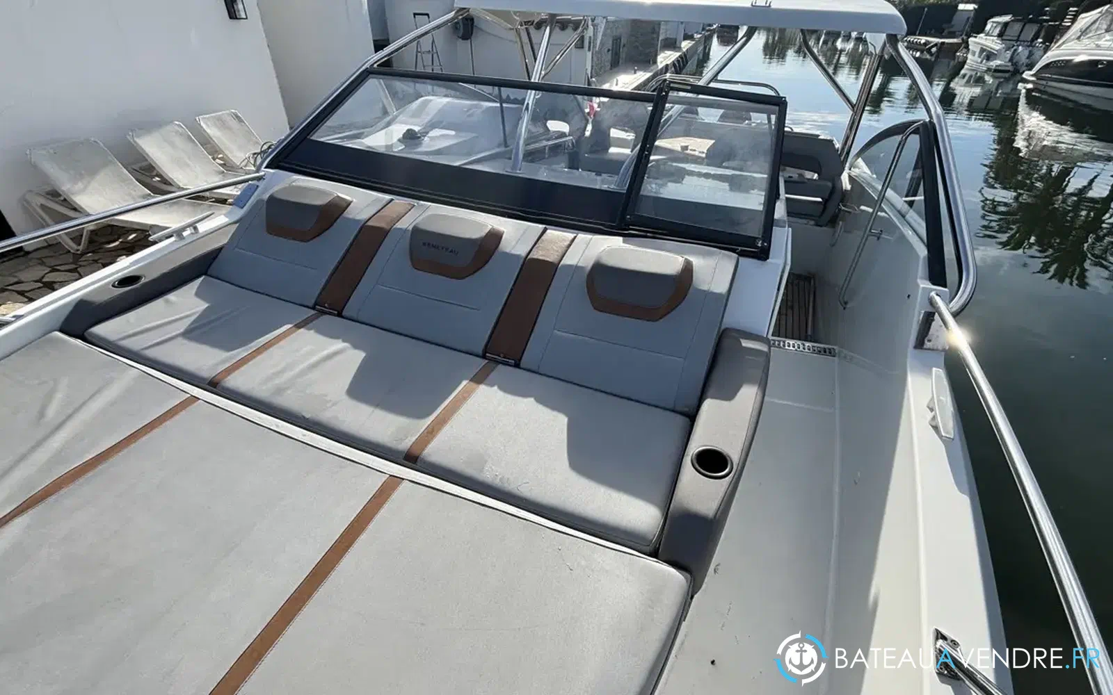 slider 11 Beneteau Flyer 10