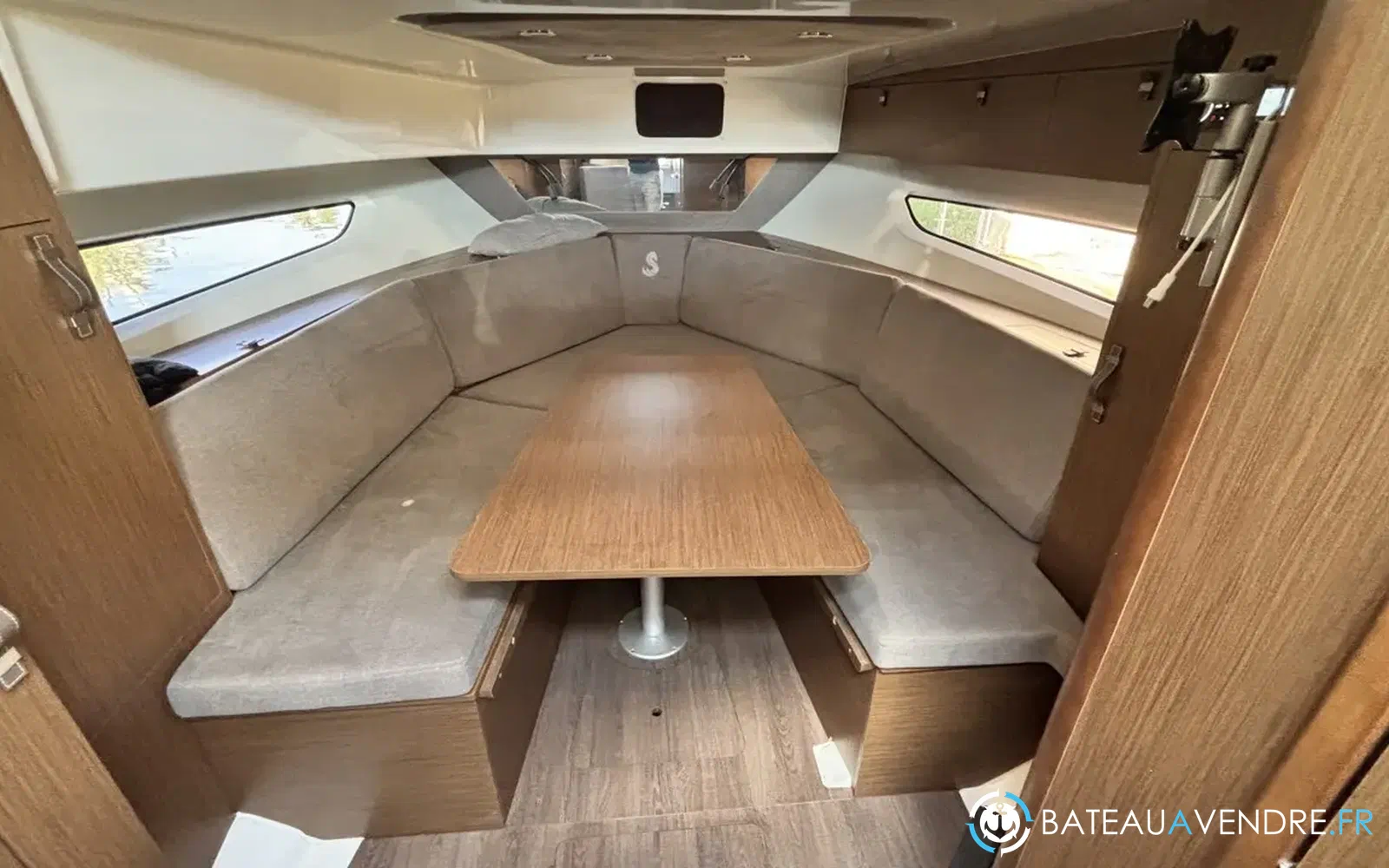 slider 14 Beneteau Flyer 10