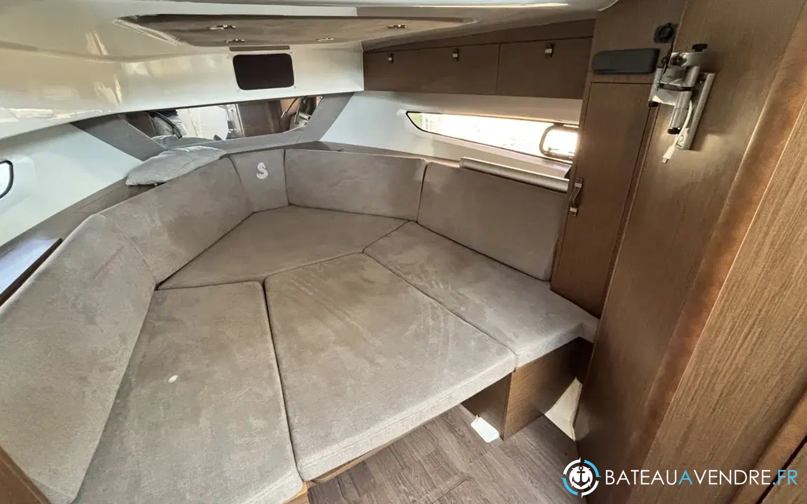 slider 15 Beneteau Flyer 10