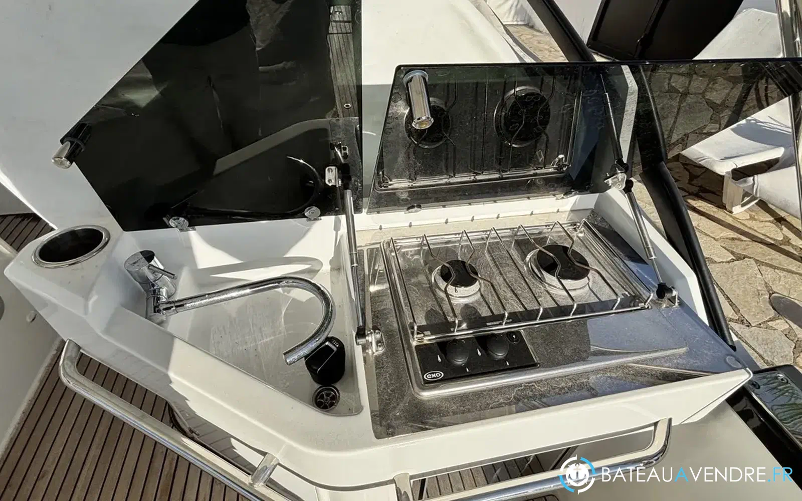 slider 7 Beneteau Flyer 10