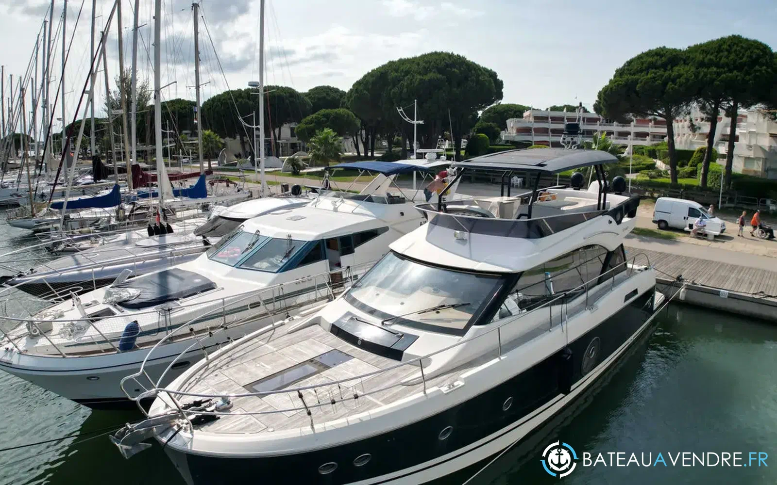 slider 0 Beneteau Monte Carlo 6