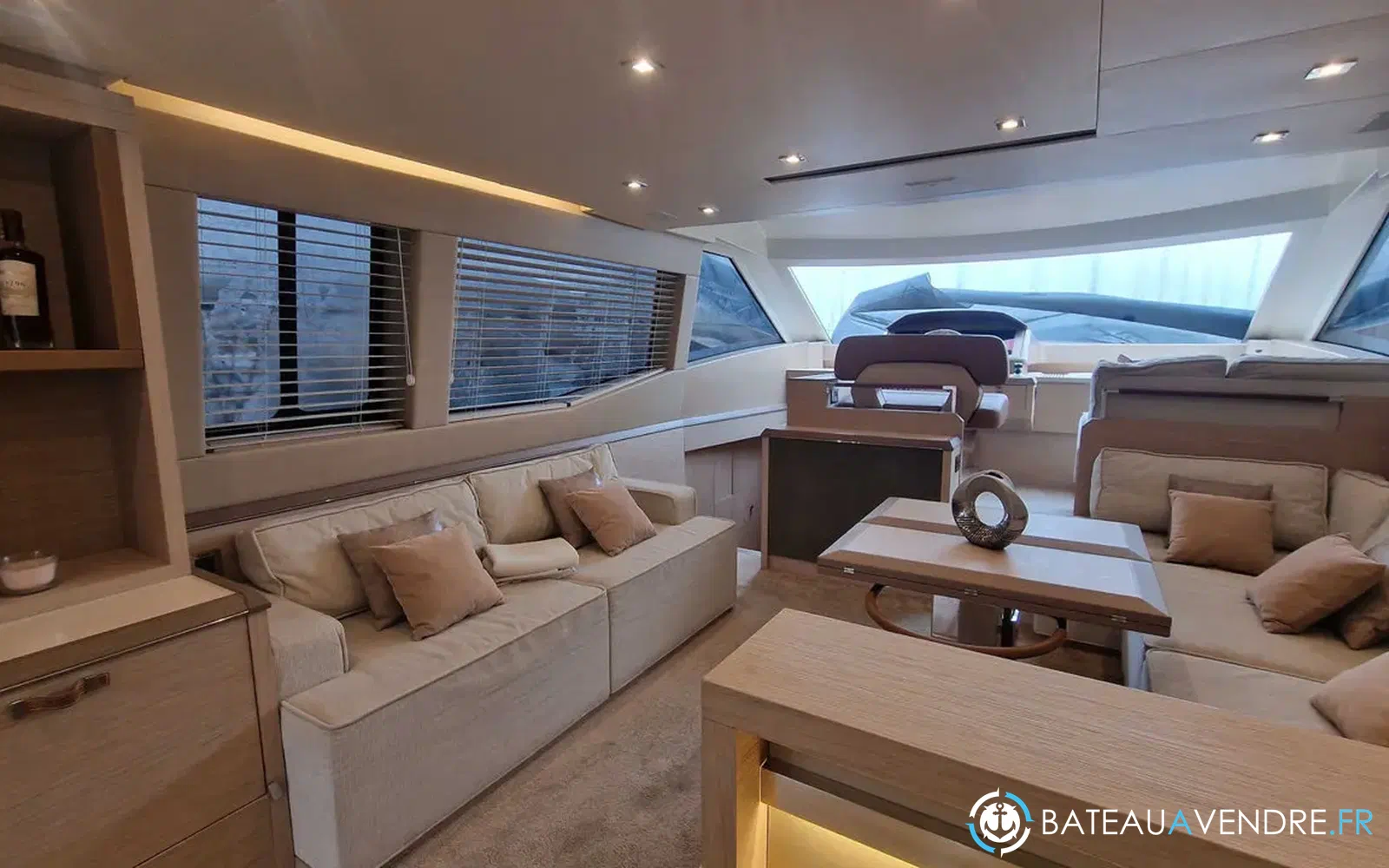 slider 9 Beneteau Monte Carlo 6