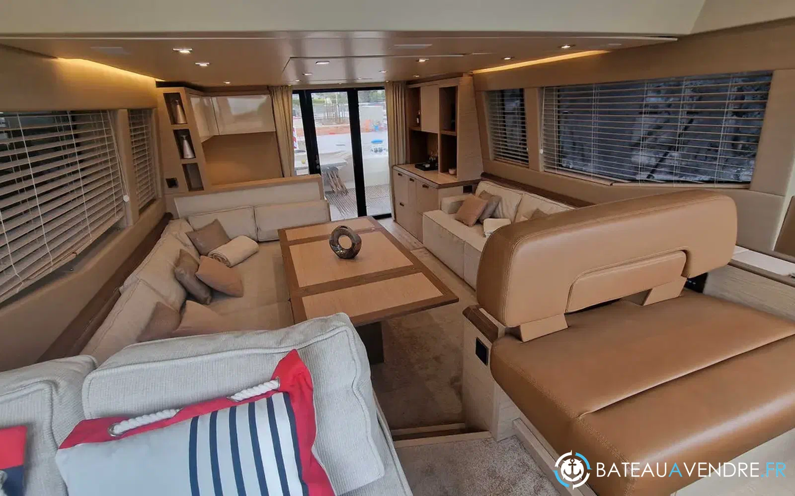 slider 18 Beneteau Monte Carlo 6