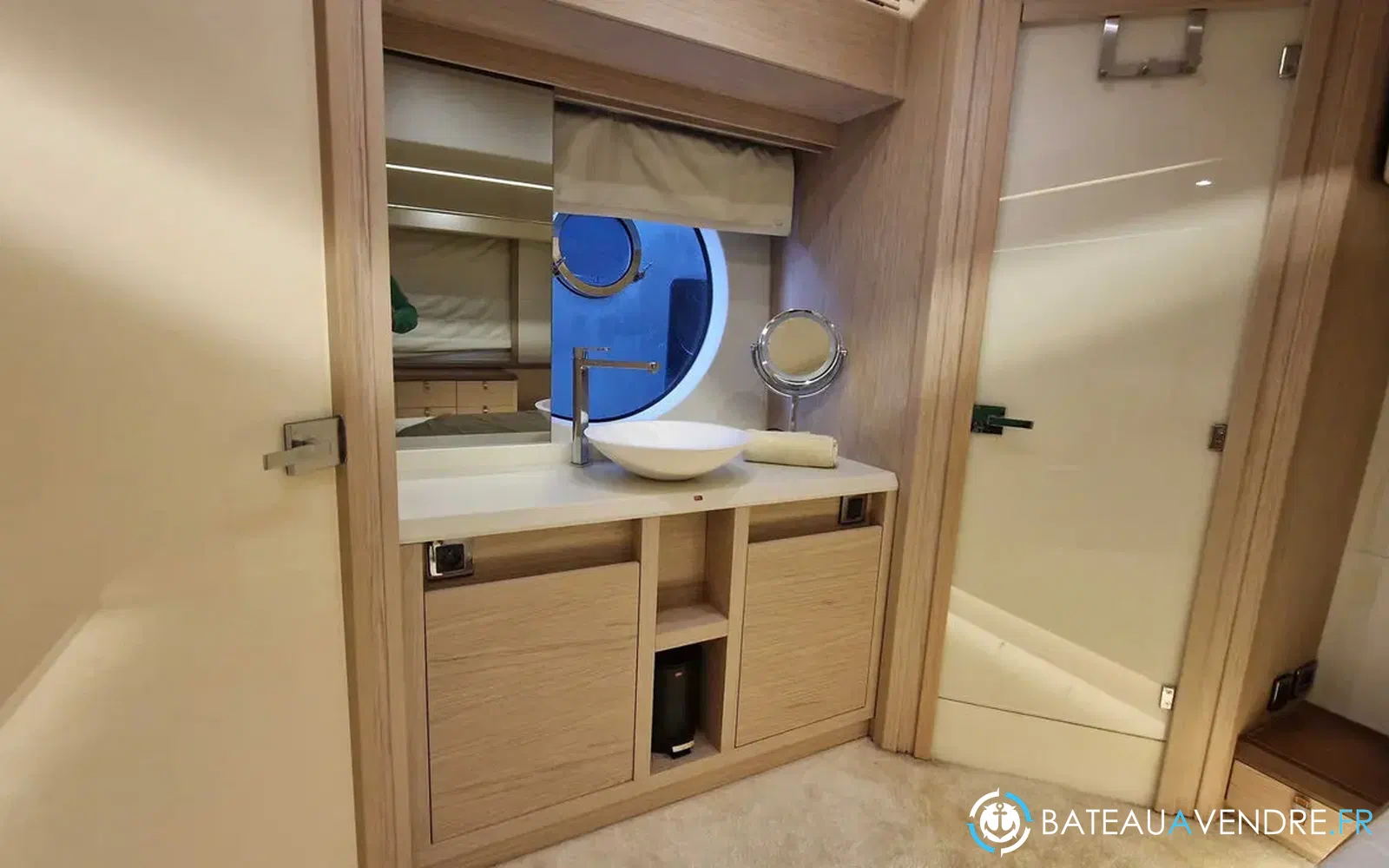 slider 29 Beneteau Monte Carlo 6