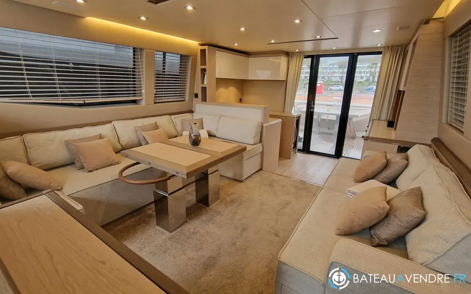 slider 3 Beneteau Monte Carlo 6