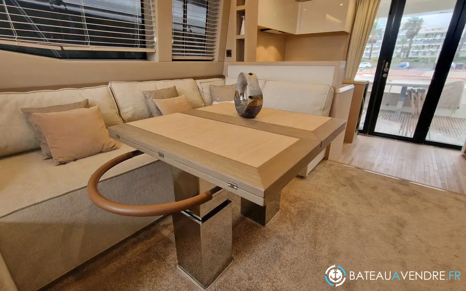 slider 5 Beneteau Monte Carlo 6