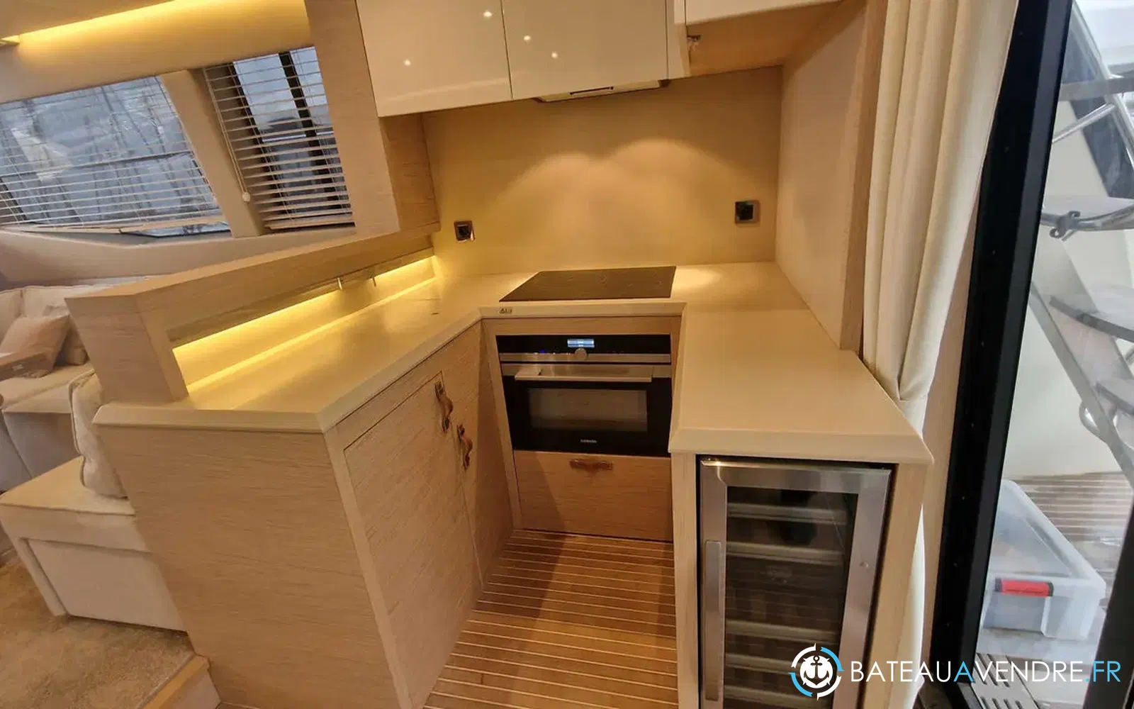 slider 7 Beneteau Monte Carlo 6