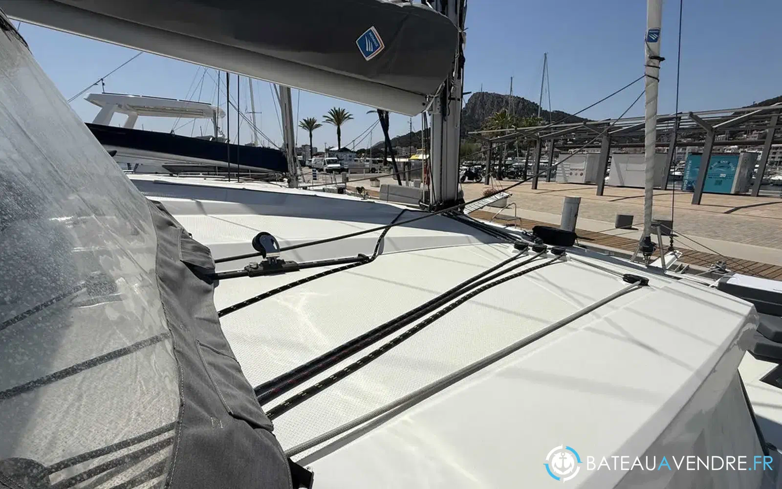 slider 11 Fountaine Pajot Astrea 42