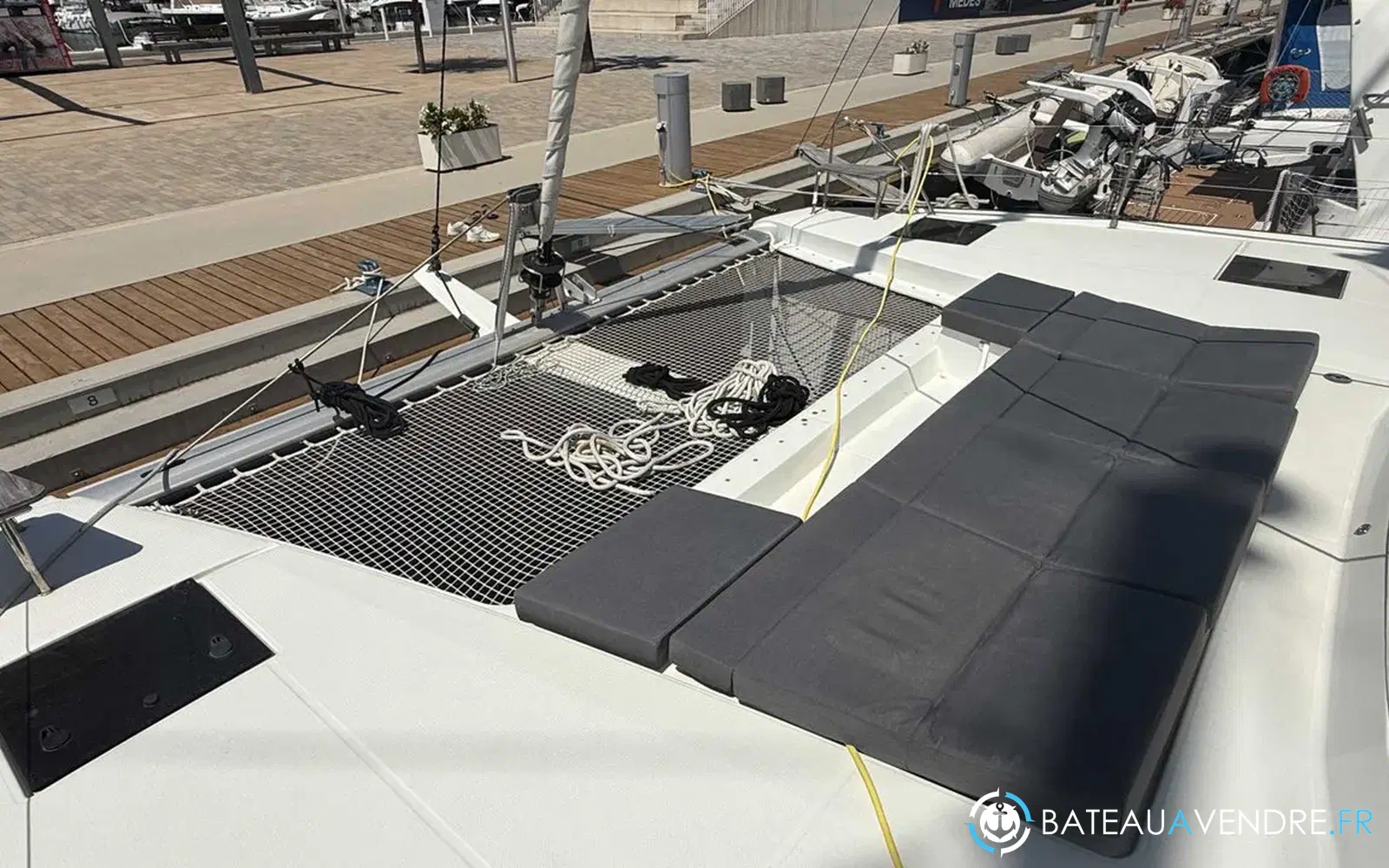 slider 16 Fountaine Pajot Astrea 42