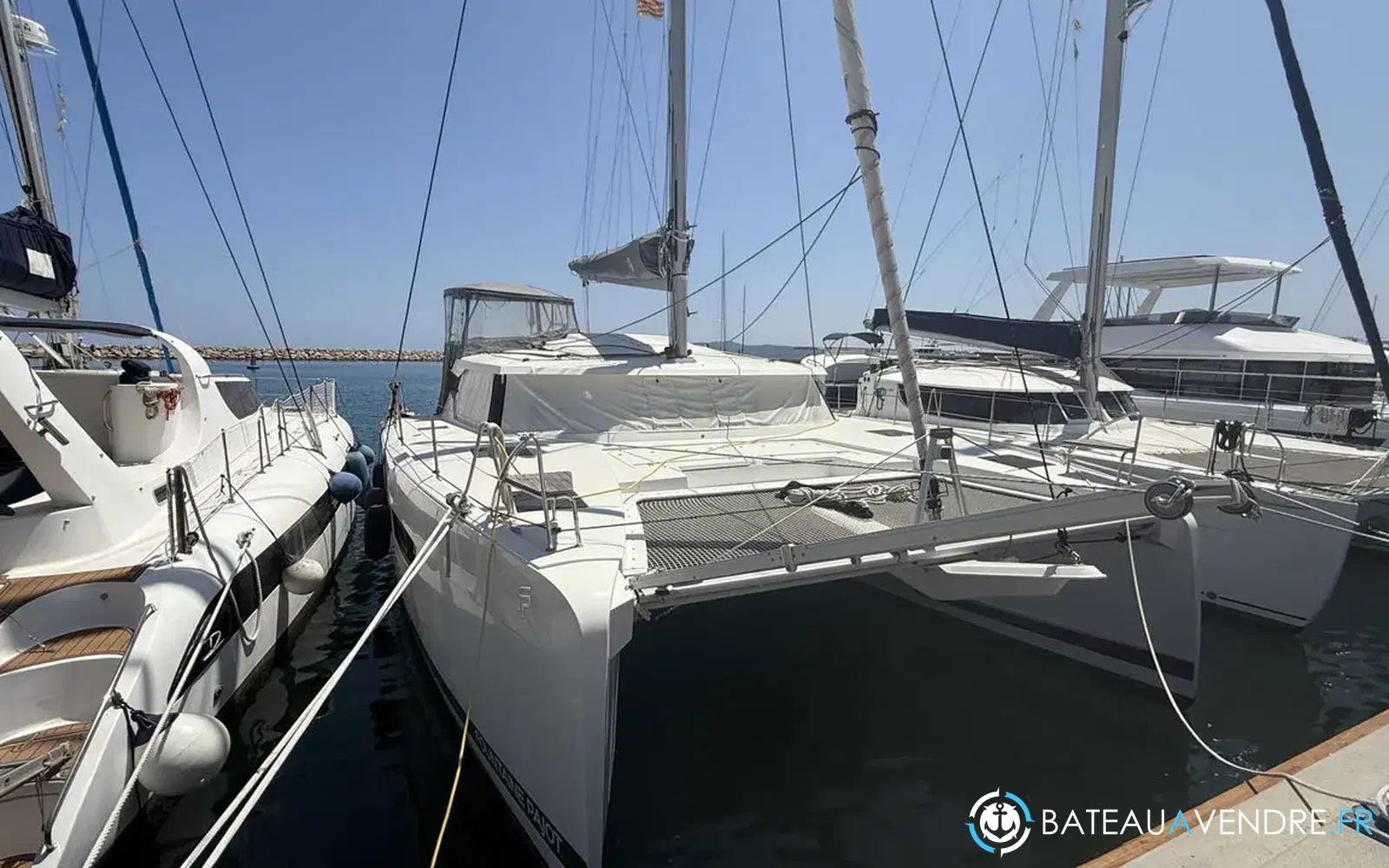 slider 1 Fountaine Pajot Astrea 42