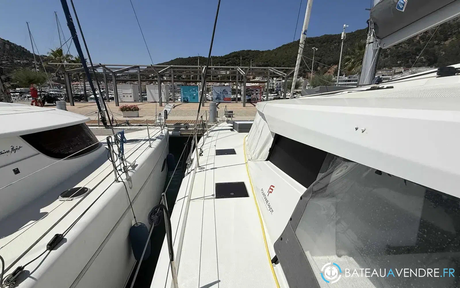 slider 19 Fountaine Pajot Astrea 42