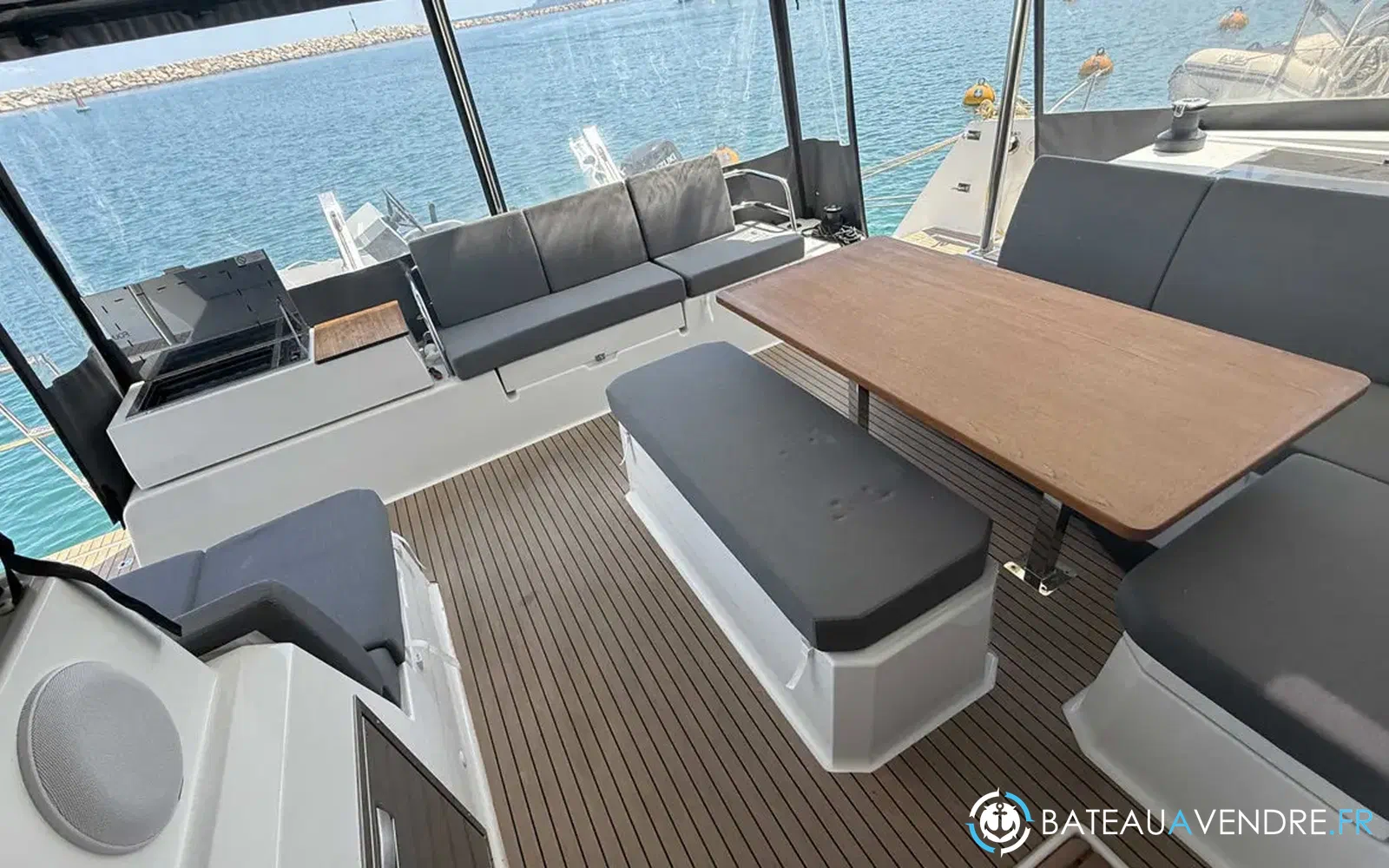 slider 22 Fountaine Pajot Astrea 42