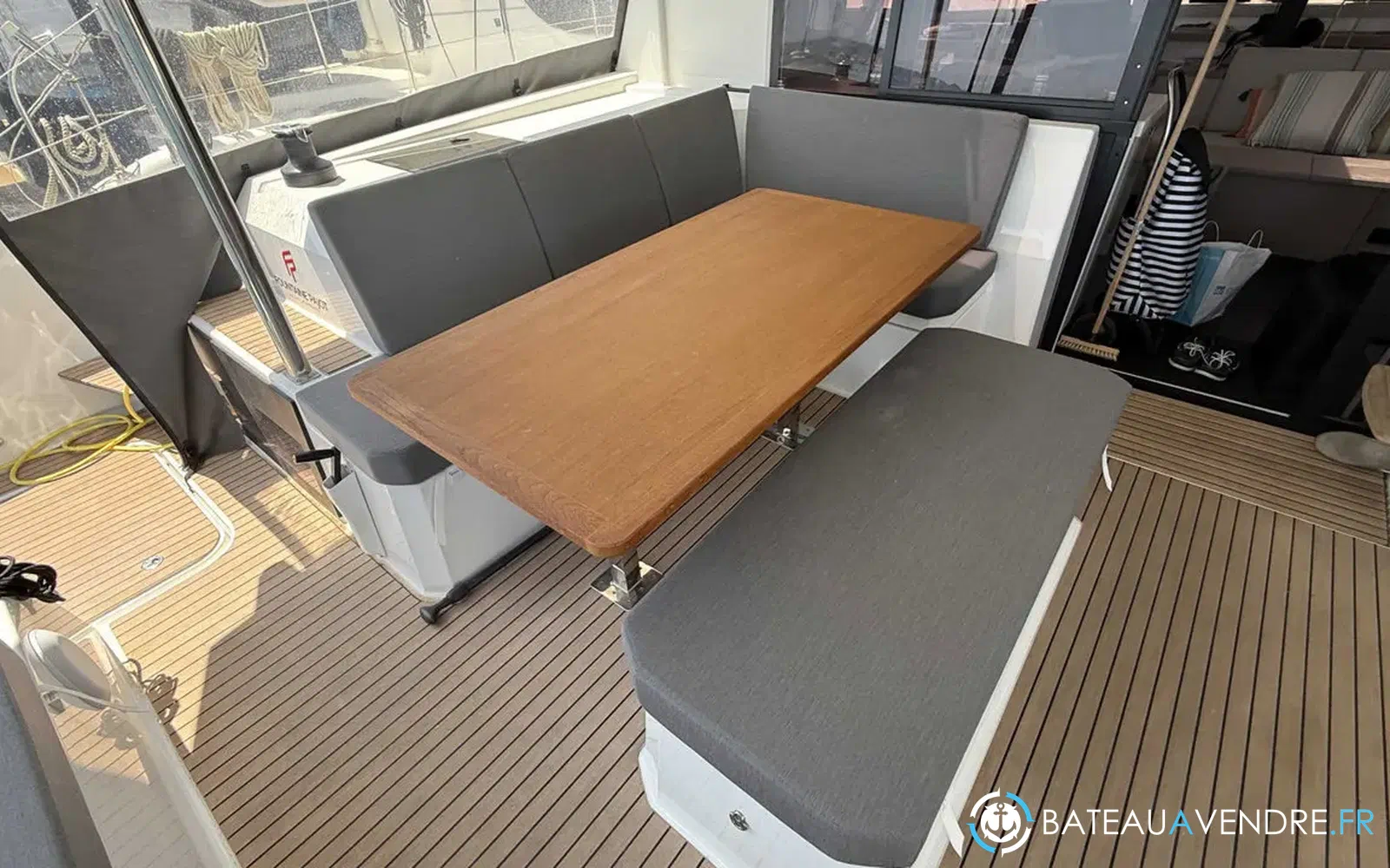 slider 25 Fountaine Pajot Astrea 42