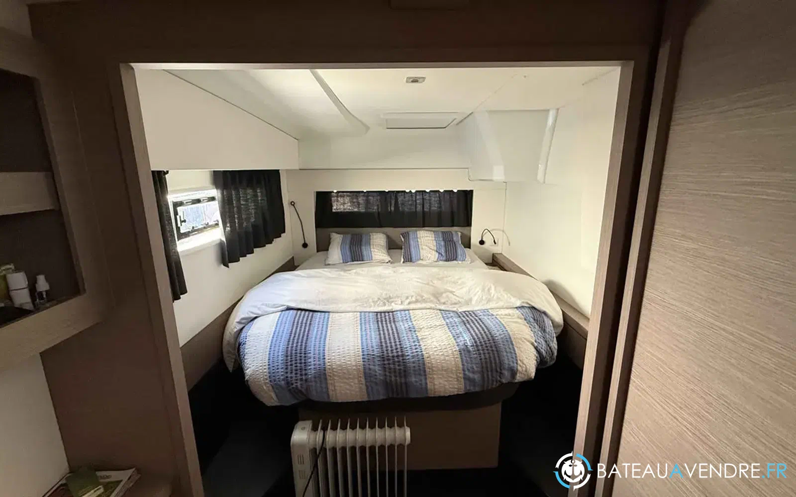 slider 36 Fountaine Pajot Astrea 42